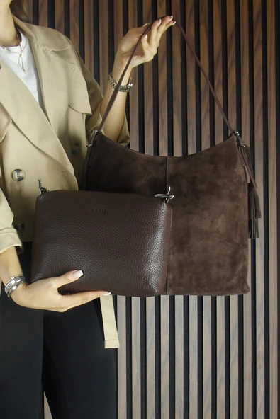 Erkan Saçmacı Kahve Hakiki Dana Süet Püsküllü Manyetik Kapaklı Büyük Boy Günlük Omuz Çantası ve El Çantası