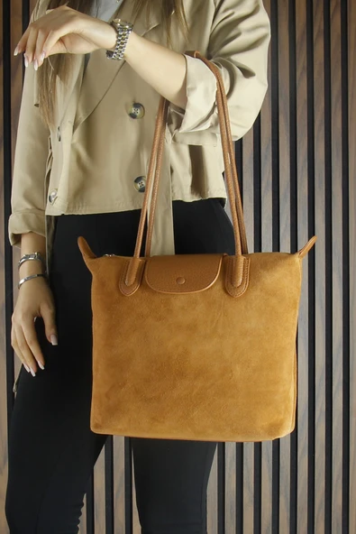 Erkan Saçmacı Taba Hakiki Dana Süet Fermuarlı Manyetik Kapaklı Büyük Boy Günlük Omuz Çantası ürün görseli