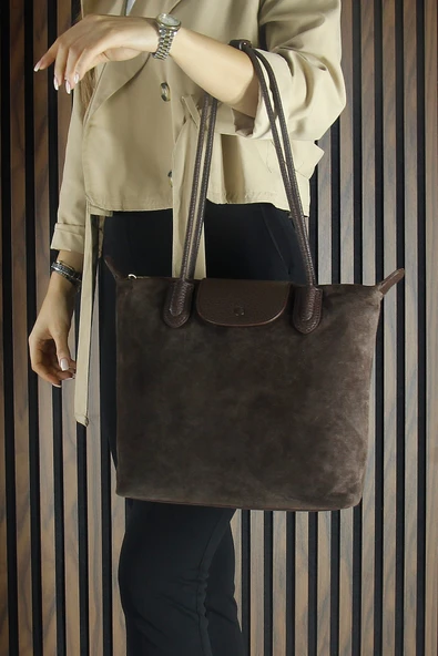 Erkan Saçmacı Kahve Hakiki Dana Süet Fermuarlı Manyetik Kapaklı Büyük Boy Günlük Omuz Çantası