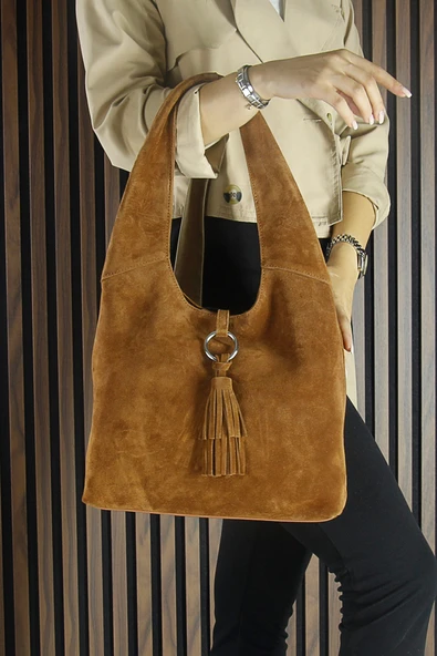 Erkan Saçmacı Taba Hakiki Dana Süet Püsküllü Manyetik Kapaklı Orta Boy Günlük Omuz Çantası