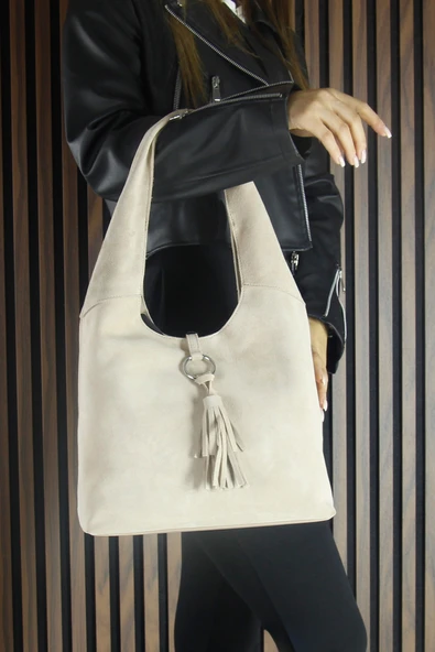 Erkan Saçmacı Bej Hakiki Dana Süet Püsküllü Manyetik Kapaklı Orta Boy Günlük Omuz Çantası