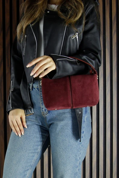 Erkan Saçmacı Bordo Hakiki Dana Süet Fermuarlı Askılı İç Cepli Orta Boy Günlük Omuz Çantası - 3
