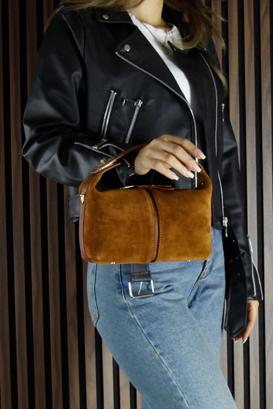 Erkan Saçmacı Taba Hakiki Dana Süet Fermuarlı Askılı İç Cepli Orta Boy Günlük Omuz Çantası - Resim 3