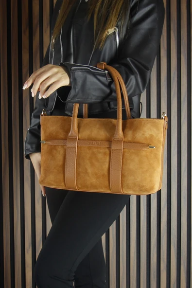 Erkan Saçmacı Taba Hakiki Dana Süet Fermuarlı Üç Bölmeli İç Cepli Askılı Orta Boy Günlük Omuz Çantası - Resim 3