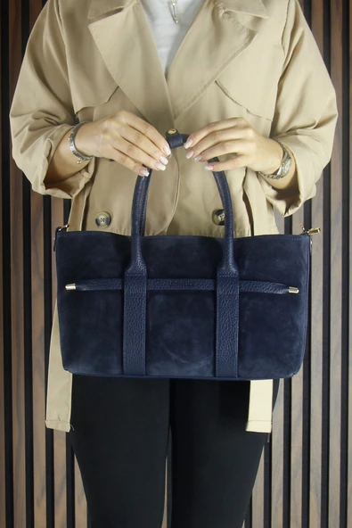 Erkan Saçmacı Lacivert Hakiki Dana Süet Fermuarlı Üç Bölmeli İç Cepli Askılı Orta Boy Günlük Omuz Çantası