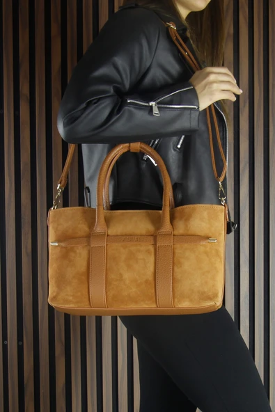 Erkan Saçmacı Taba Hakiki Dana Süet Fermuarlı Üç Bölmeli İç Cepli Askılı Orta Boy Günlük Omuz Çantası - Resim 2