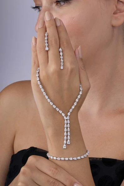 Gümüş Pazarım Pırlanta Montür Su Damlası Motifli Ful Taşlı 925 Ayar Gümüş Düğün Seti