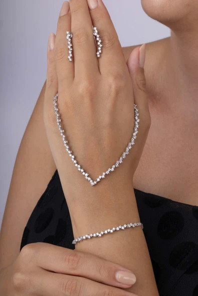 Gümüş Pazarım Pırlanta Montür Rodyum Kaplama 4 Tırnaklı Su Yolu Gümüş Düğün Seti