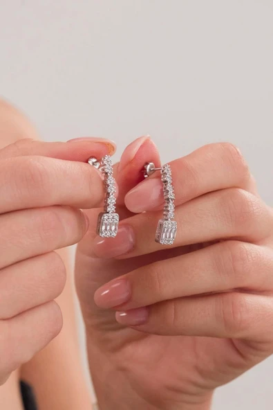 Gümüş Pazarım Baget Taşlı Rodyum Kaplama Su Yolu 925 Ayar Gümüş Küpe - 4