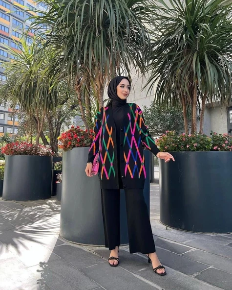 BİÇOMİ Hırkalı ikili takım çok renkli triko siyah ürün görseli