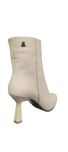 VENÜS 2554002K İNCE TOPUK SİVRİ DERİ KLASİK KADIN BOT - Resim 6