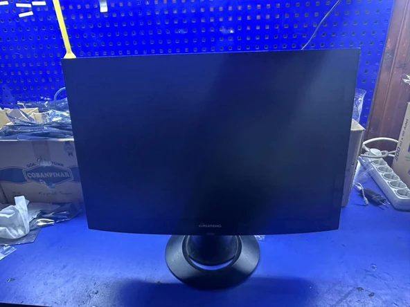 GRUNDING GR 22W VGA GİRİŞLİ LCD MONİTÖR ürün görseli 1