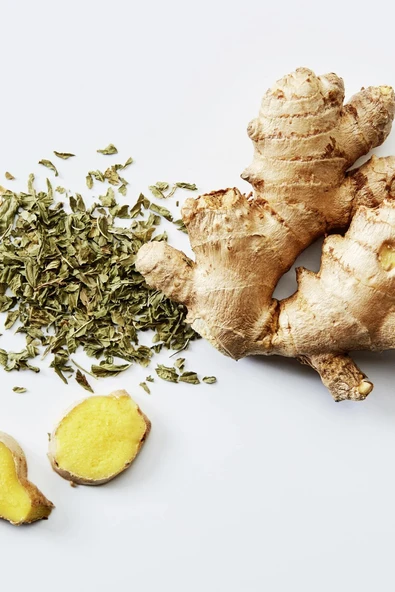 American Crew Men Ginger + Tea 3’ü 1 Arada Şampuan 250ML - 4