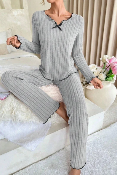 Kadın Gri Çizgili Uzun Kollu Fiyonk Detaylı Pijama Takımı Rahat Mevsimlik - Resim 5