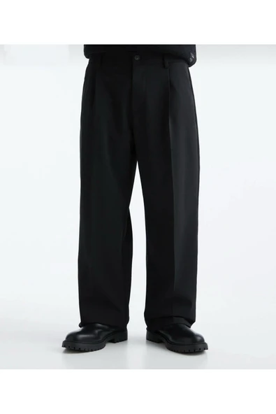Basic Geniş Kalıp Kumaş Pantolon