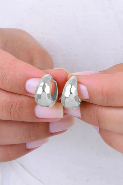 Gümüş rodyumlu üzeri desenli kavisli halka küpe SGTL12992RODAJ ürün görseli