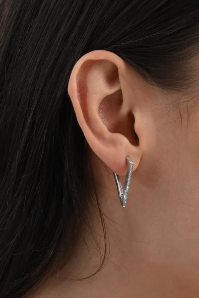 Gümüş rodyumlu zirkon taşlı modern tasarımlı prizma (üçgen) küpe SGTL13028RODAJ ürün görseli