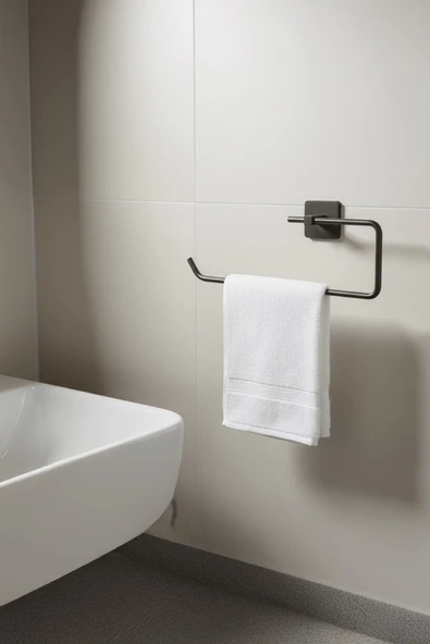 Siyah Yapışkanlı Solo Havluluk – Kare Topuzlu, (Yapıştır/Vidala) Montajlı Metal Banyo Askısı - (S-110) - KTS ürün görseli