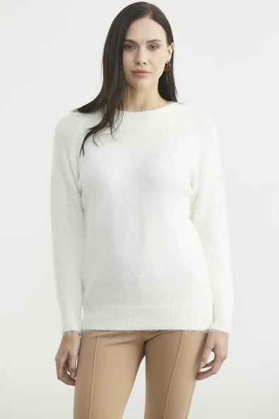 Yuvarlak Yaka Yumoş Basic Triko Kazak - Beyaz ürün görseli