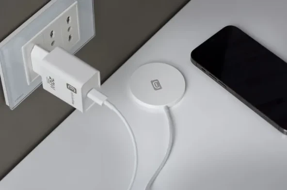 Cellular Line iPhone Magsafe Kablosuz Şarj Standı + 20W Duvar Şarjı - 2