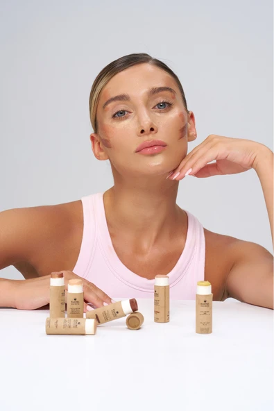 KUATRA Immortelle Lumière Göz Çevresi Stick – Gece Bakımı | Canlanmış Göz Çevresi Antioksidan Etki (Resveratrol + VitC + CoQ10) - 9