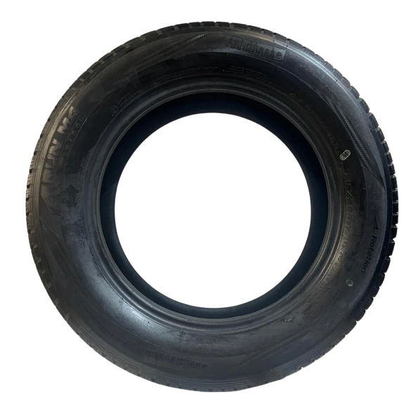 215/65R17  MOMO M4 FOUR SEASON 103V XL ürün görseli