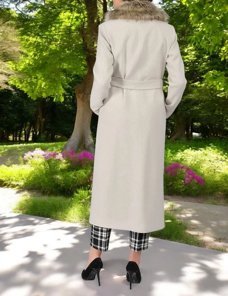 Kürk Yaka Kadın Kaşe Kaban - Resim 2