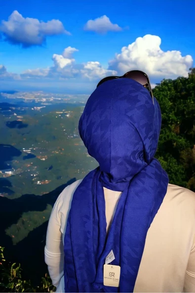 BY ŞÜHEDA KAZ AYAĞI DESENLİ TEK RENK DÜZ RENK JAKARLI PAMUKLU ŞAL ürün görseli 1