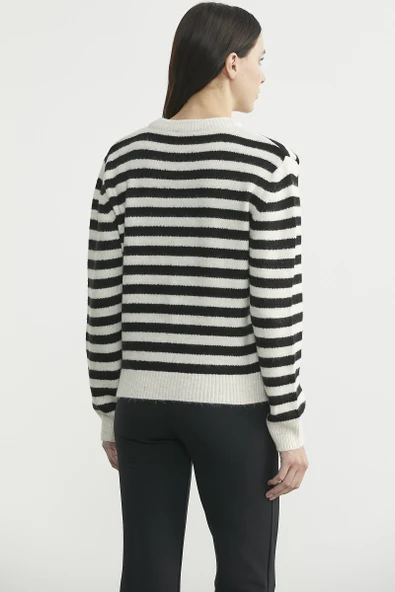 Çizgili Metal Düğmeli Triko Hırka - Siyah - 5