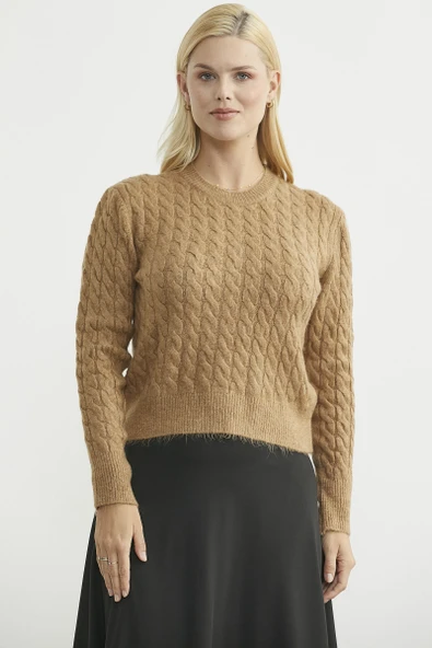 Yumoş Saç Örgü Motifli Triko Kazak - Karamel - Resim 2