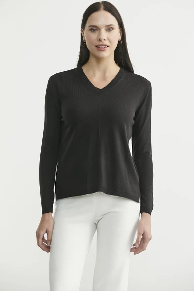 Arkası Uzun V Yaka Triko Kazak - Siyah ürün görseli 1
