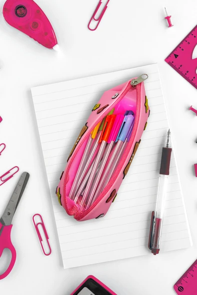 Kedi Tasarımlı PVC Kalem Kutusu – Dayanıklı Silikon Yapı, Çocuklar için Şık ve Pratik Saklama Kutusu, Çevre Dostu ve Uzun Ömürlü - Resim 2