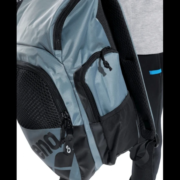 Arena One Go Backpack 35L Yüzücü Çantası 010229300 - Resim 5