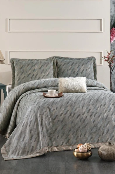 Julia Şönil Çift Kişilik Yatak Örtüsü 260x260 cm Turkuaz ürün görseli