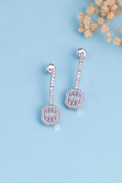 Gümüş Pazarım Baget Taşlı Rodyum Kaplama 925 Ayar Gümüş Küpe - 4