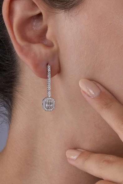 Gümüş Pazarım Baget Taşlı Rodyum Kaplama 925 Ayar Gümüş Küpe - 3