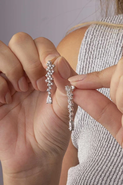 Gümüş Pazarım Pırlanta Montür 4 Tırnaklı Su Yolu 925 Ayar Küpe ürün görseli 1