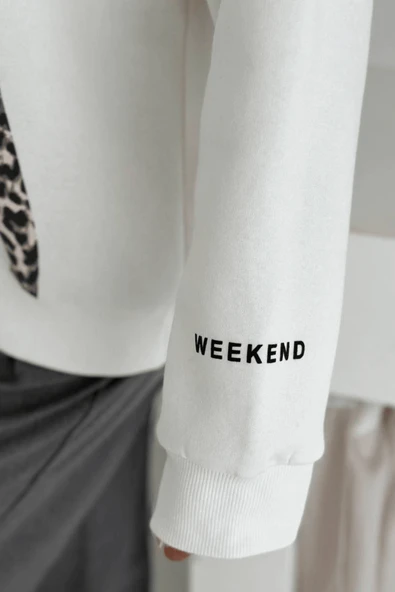 Leopar Baskı Detaylı Sweatshirt Beyaz - Resim 2