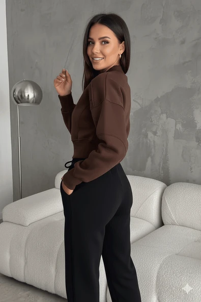 Kadın Fermuarlı Fit Cropped Sweatshirt – Sportif & Şehirli Stil - Resim 2