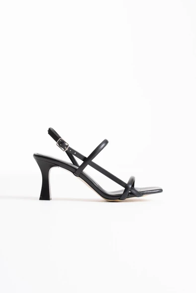 Monya Kadın Siyah Topuklu Sandalet ürün görseli
