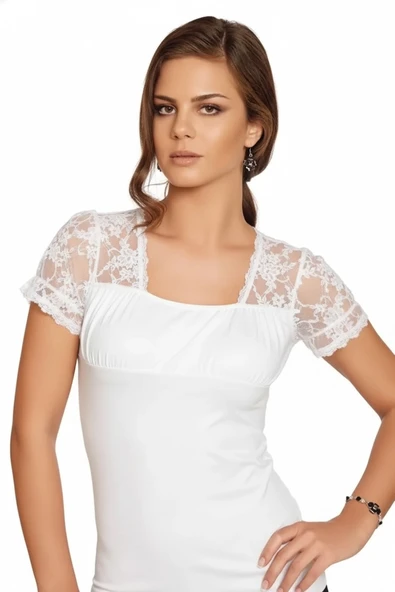 Berrak Kadın için Omuzları Dantelli Transparan Kısa Kollu T-Shirt 2184 ürün görseli