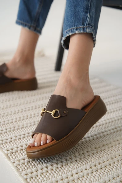 Nelly Acı Kahve Hakiki Deri Terlik - Resim 2