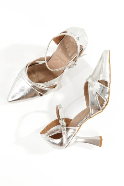 Clara Gümüş Dekolte Stiletto Yüksek Kadeh Topuklu Abiye Ayakkabı ürün görseli 1