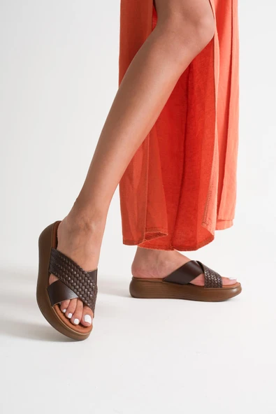 Fayn Acı Kahve Örgü Desenli Hakiki Deri Terlik - Resim 8