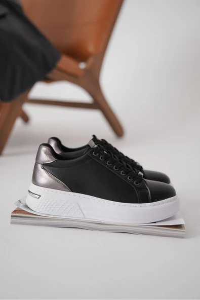 Vega Platin Detaylı Siyah Kadın Spor Ayakkabı - Resim 4