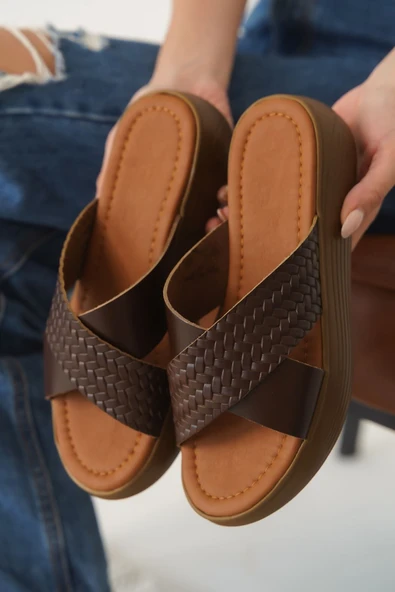 Fayn Acı Kahve Örgü Desenli Hakiki Deri Terlik - Resim 4