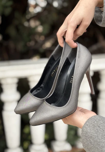 Hillar Platin Saten Stiletto Ayakkabı - 2