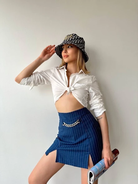 Zincir detaylı çizgili şort etek - 3