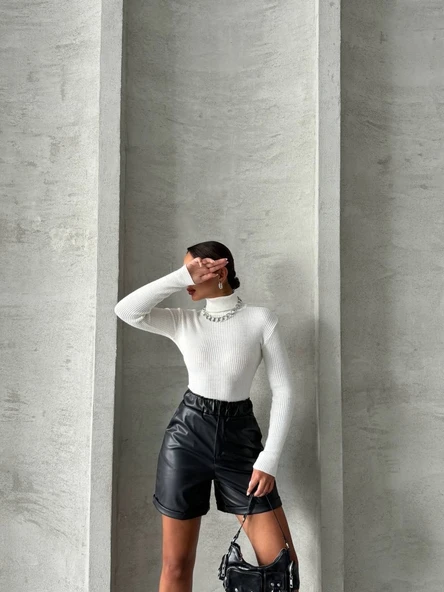 Beli lastikli duble paça deri şort siyah w24755 - 2