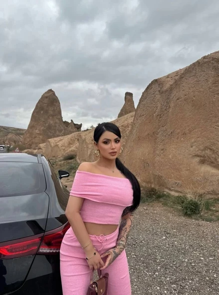 Madonna yaka bol paça pantolonlu takım - 3